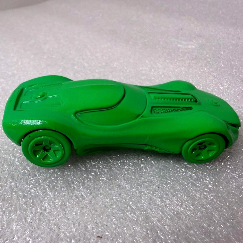 Hot Wheels HW40 and Fig Rig Diecast Cars Green Lot of 2 Mattel 1:64